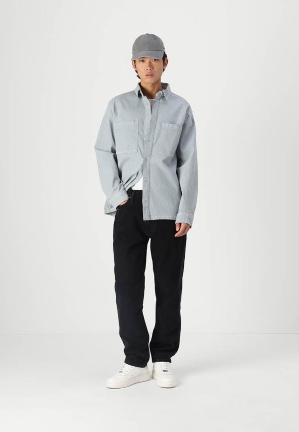 Loose Jean - Loose Jeans3