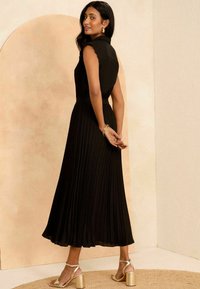 Love & Roses REGULAR FIT - Kreklkleita - black