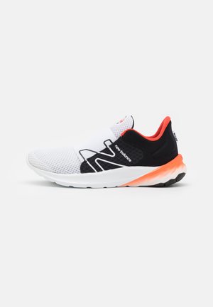 ROAV UNISEX - Scarpe running neutre - white