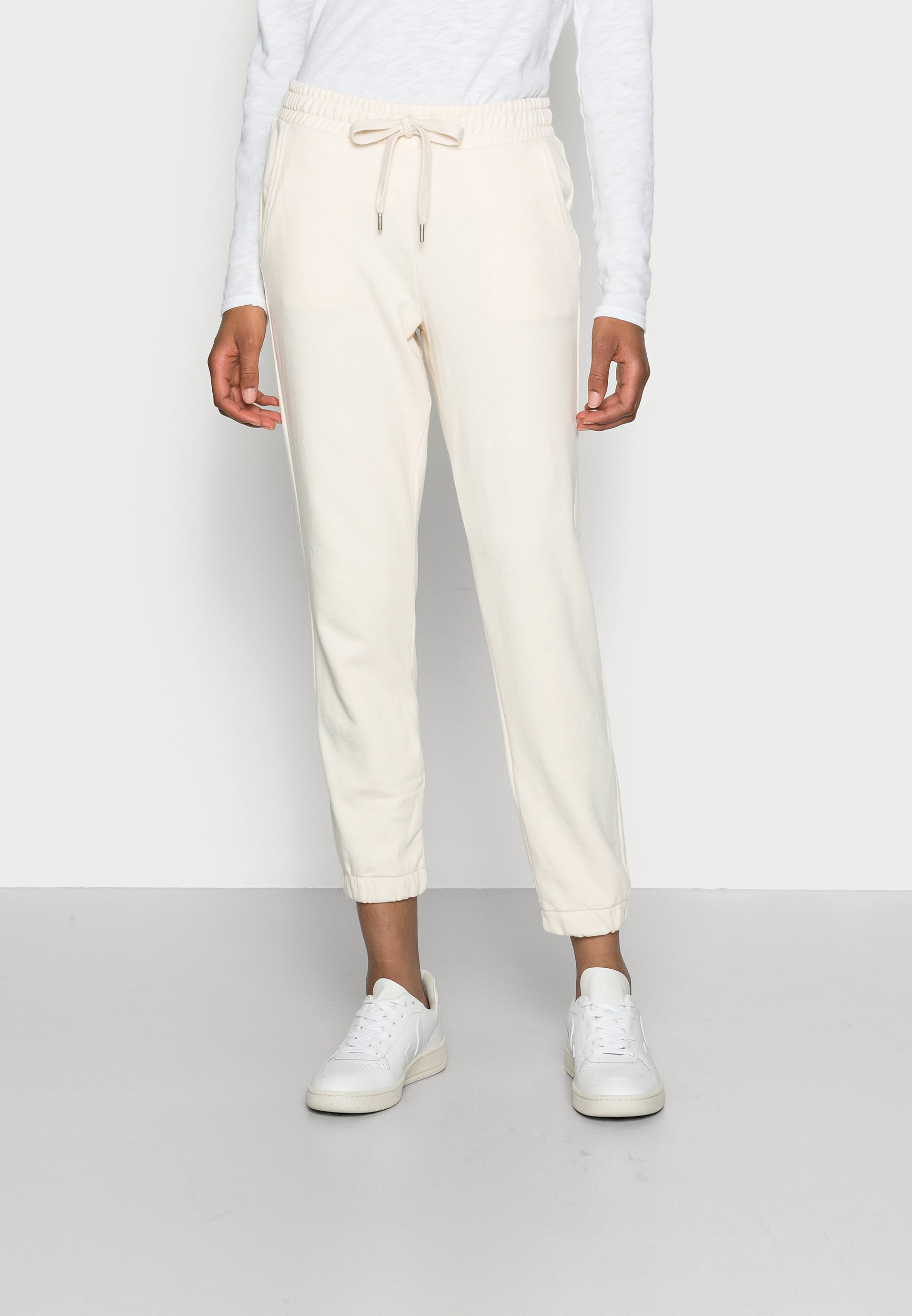 Donna rkJCo TOM TAILOR SPORTY PANTS - Pantaloni sportivi - smooth light sand/avorio Donna rkJCo TOM TAILOR SPORTY PANTS - Pantaloni sportivi - smooth light sand/avorio