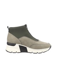 Bottines vertes et grises avec un dessus en daim et en textile, élastique sur les côtés, et une semelle blanche et noire à motif. Comprend une fermeture éclair.