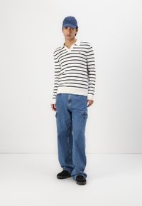 Tommy Hilfiger ESSENTIAL JONNY COLLAR - Jumper - ivory petal/desert sky