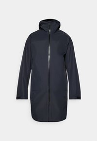 Veste noire imperméable avec capuche, dotée d'une fermeture éclair sur toute la longueur et de manches longues, fabriquée en matière lisse et légère.