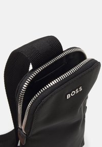 BOSS Marsupio - black
