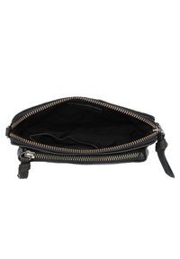 Burkely FUNDAMENTALS ANTIQUE AVERY - Borsa a tracolla - black