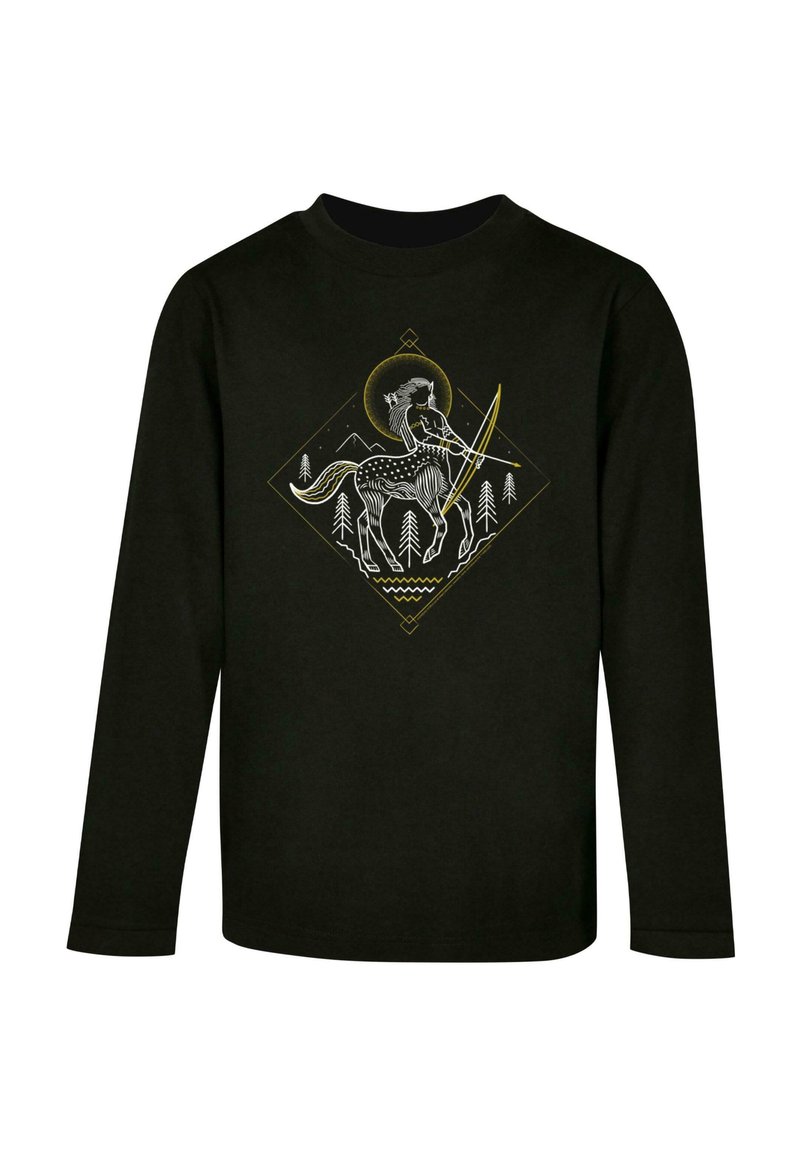 Schwarzes Langarmshirt mit einem grafischen Design eines Zentauren mit einem Bogen und Pfeil, umgeben von Bäumen und Bergen, in Weiß und Gold.