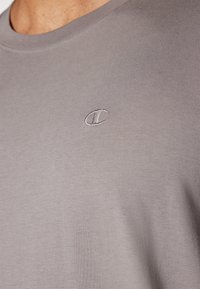 Champion ICONS CREWNECK SMALL LOGO - T-shirts basic - grey
