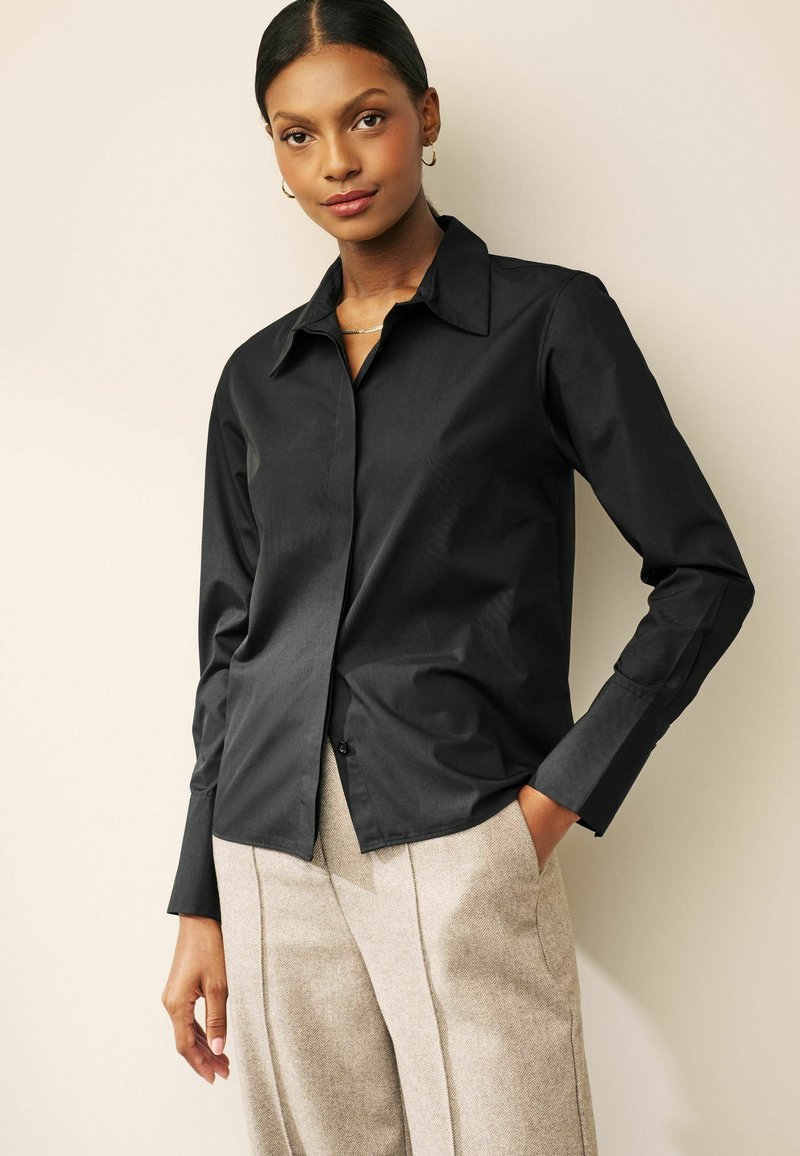 Next REGULAR FIT - Skjortebluser - black