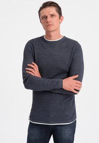 Unselected, navy blue