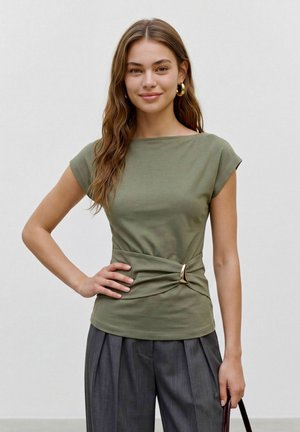 Vero Moda TOP VMSMILLA TOP - T-shirt imprimé - olive branch