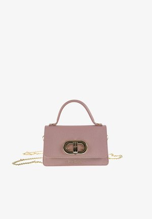 Kleine roze leren handtas met een bovenhandvat, gouden beslag en een kettingriem. Voorzien van een metalen gesp met een ovale vorm aan de voorkant.