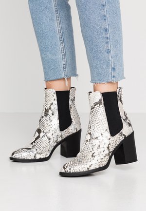 Enkellaarsjes met hoge hak - grey