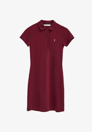 Robe polo bordeaux à manches courtes avec patte de boutonnage et petit logo joueur de polo blanc sur la poitrine.