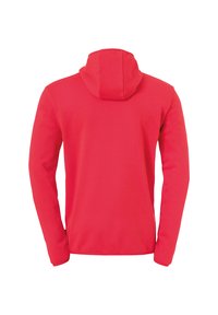 Felpa rossa con cappuccio realizzata in un materiale morbido e traspirante. Presenta un cappuccio aderente e maniche lunghe, con una superficie liscia e senza marchi visibili.