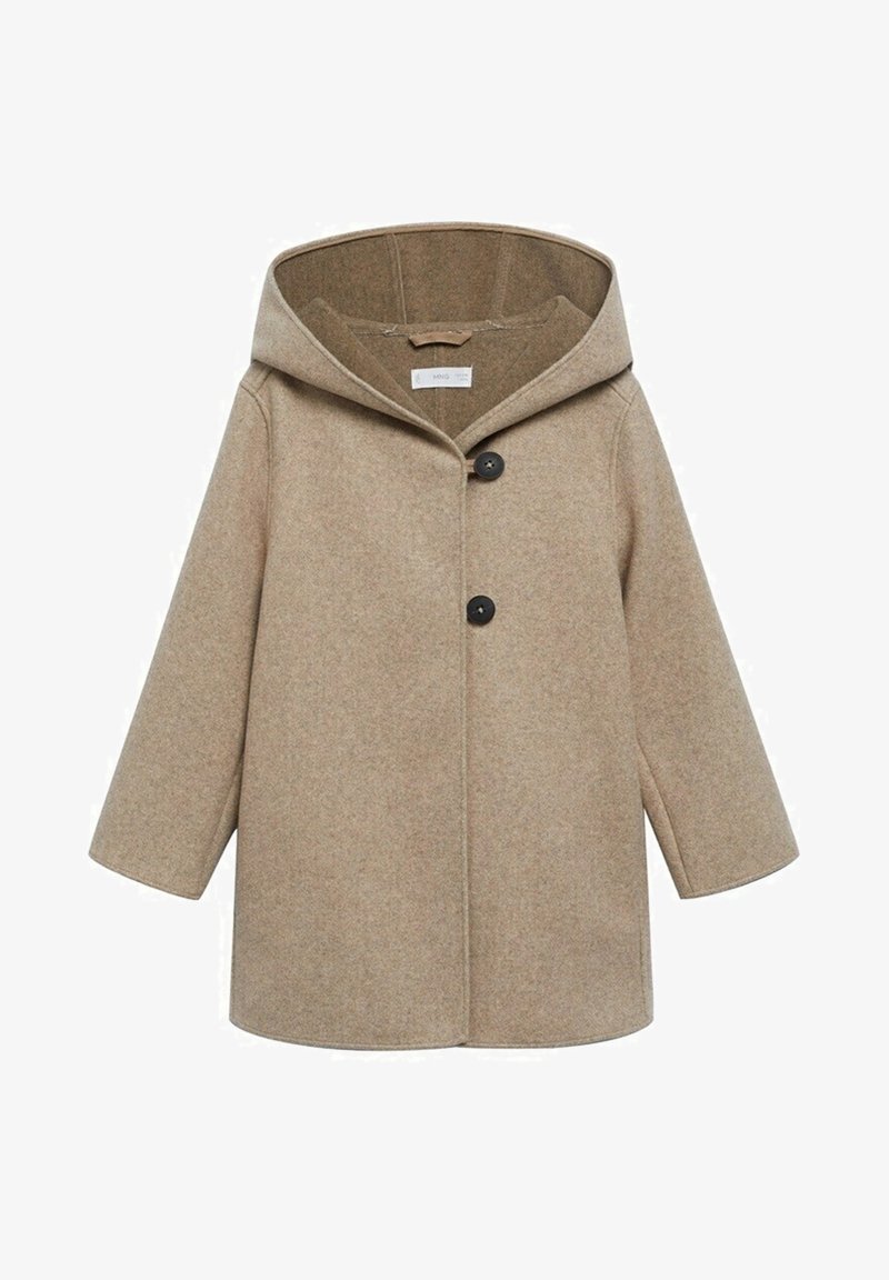 Cappotto beige in lana con cappuccio, dotato di due grandi bottoni neri, maniche lunghe e una linea semplice e dritta.