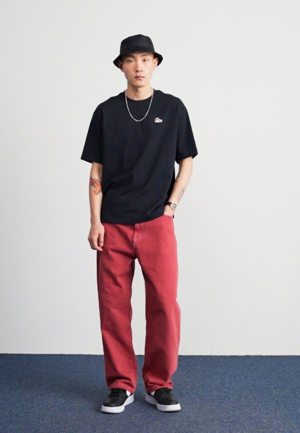 M J BRND BR SNKR PCH SS CRW - Print T-shirt4