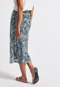 Street One GEMUSTERTER - Pencil skirt - blau