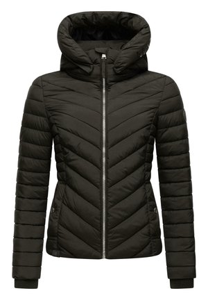 Svart pufferjacka med ett chevronquiltat mönster, hel dragkedjestängning och ståkrage. Har ribbade ärmslut och sidofickor.