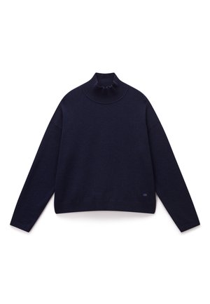 Marinefarbener Rollkragenpullover mit geripptem Hals- und Ärmelbund, oversize Schnitt, glatte Textur und einem kleinen Logodetail am Saum.