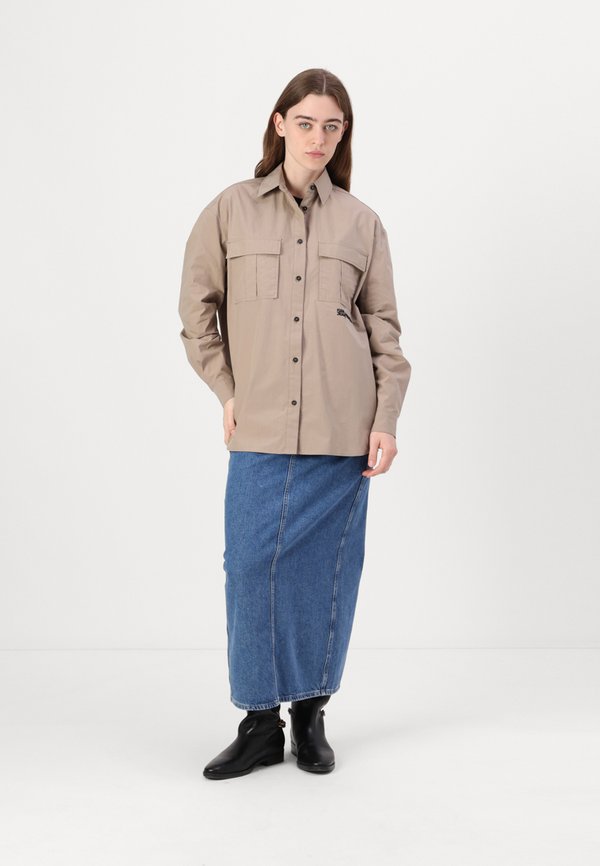 BOXY UTILITY SHIRT - Button-down blouse - desert taupe2