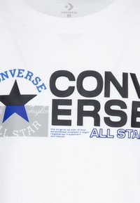 Converse UTILITY CHEST LOGO TEE - Camiseta estampada - black/white