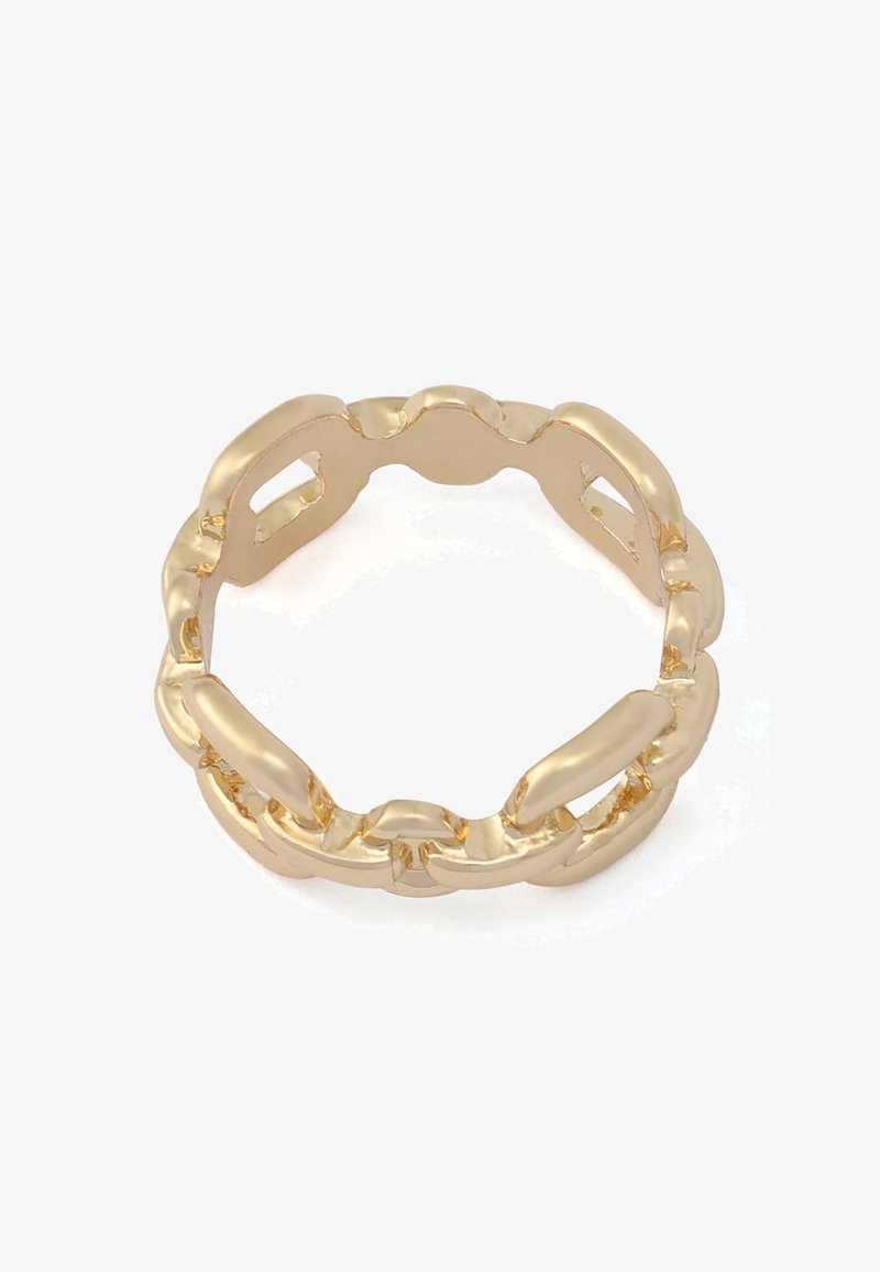 Bague en or avec un design de chaîne liée formant une boucle continue, polie et réfléchissante sur un fond blanc.