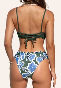 Cupshe ALLURING FLORAL SET - Bikini - green