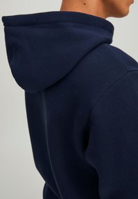 Jack & Jones JJELOGO HOOD - Bluza z kapturem