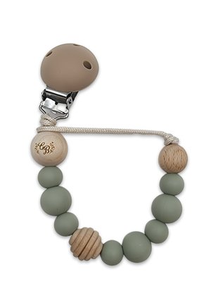 Clip per ciuccio in silicone con un clip rotondo beige, perline di legno testurate di tonalità beige e verde, infilate con un cordoncino di colore crema.