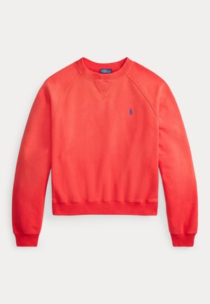 Czerwona bluza z długim rękawem i okrągłym dekoltem, z prążkowanymi mankietami i dolnym ściągaczem, z małym niebieskim haftowanym logo Polo Ralph Lauren na piersi.