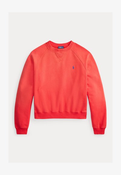 Κόκκινο μακρυμάνικο φούτερ με στρογγυλή λαιμόκοψη, ριμπ τελείωμα στα μανίκια και την κάτω πλευρά, με μικρό μπλε κεντητό λογότυπο Polo Ralph Lauren στο στήθος.