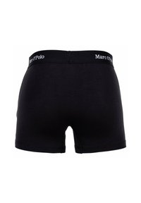 Svarta boxerkalsonger gjorda av mjukt tyg med en figurnära design. Har ett enfärgat midjeband med "Marc O'Polo"-logotyp. Ingen synlig mönster eller detaljer.