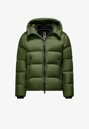 Giacca a vento verde con cappuccio, caratterizzata da un design trapuntato, chiusura frontale con zip, due tasche laterali e dettagli neri ai polsini e fodera interna.
