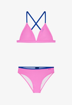 Bikini rosa con top a triangolo e spalline incrociate blu. Le mutandine del bikini sono anch'esse rosa con un elastico blu in vita e una fodera bianca.