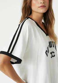Co'couture AVANA V - Trükipildiga T-särk - white