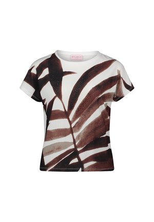 Haut blanc à manches courtes avec imprimé abstrait de feuilles marron foncé et discrètes incrustations de strass sur le devant, avec un col rond.