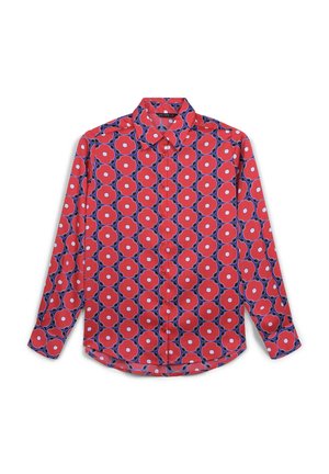 Chemise rouge ornée d'un motif floral avec de grandes fleurs blanches et des accents bleus. Fabriquée dans un tissu doux, à manches longues et avec un col à boutons.