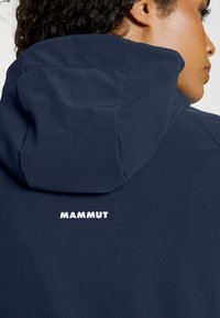 Mammut ULTIMATE COMFORT - Softshelljacka - marine