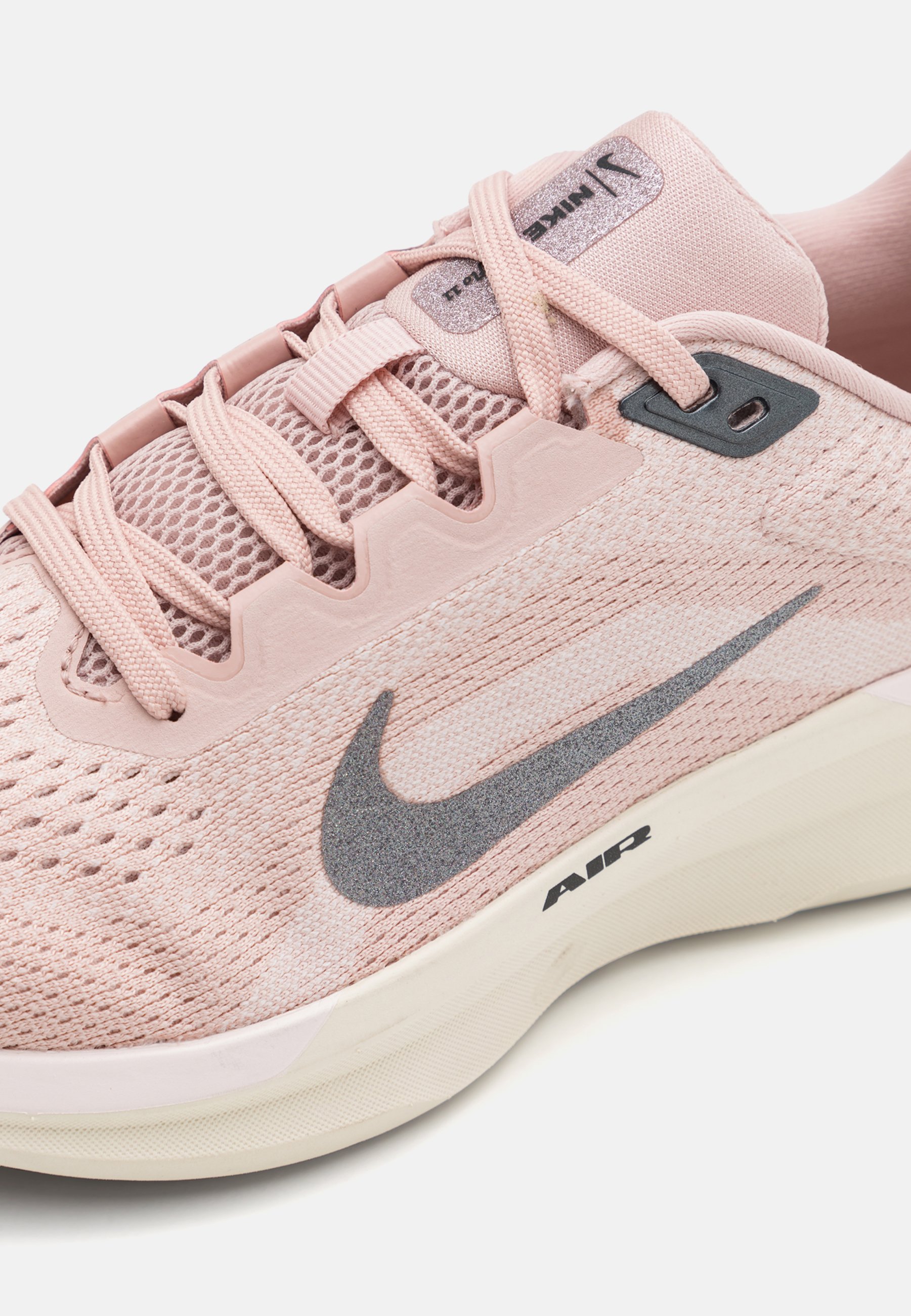 nike soft pink shoes