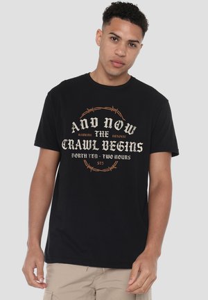 STRANGER THINGS THE CRAWL BEGINS - Print T-shirt - black