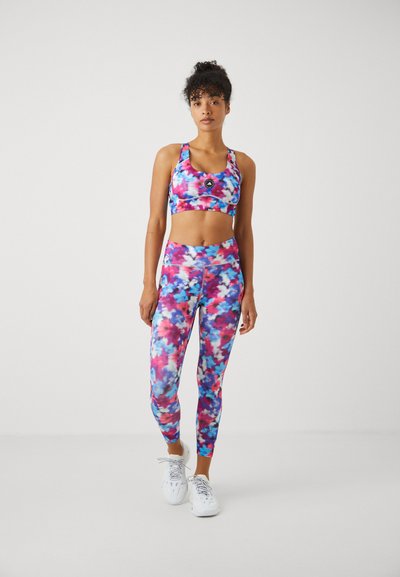 adidas by Stella McCartney BRA - Športni modrček s srednjo podporo - signal cyan/real pink/clear onix
