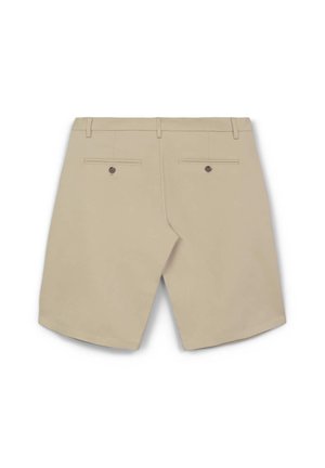 Pantaloncini beige in cotone con taglio dritto, dotati di due tasche posteriori con chiusura a bottone singolo, cuciture visibili e una texture liscia.