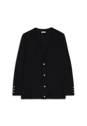 Schwarzer Cardigan mit tiefem V-Ausschnitt, langen Ärmeln und fünf goldenen Knöpfen an der Vorderseite, sowie Knopfdetails an den Säumen. Weicher Stoff.