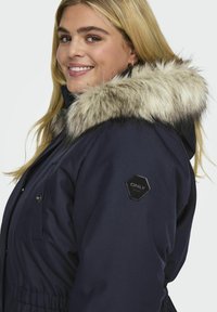 ONLY Carmakoma CARIRENA  OTW NOOS - Žieminis paltas - night sky