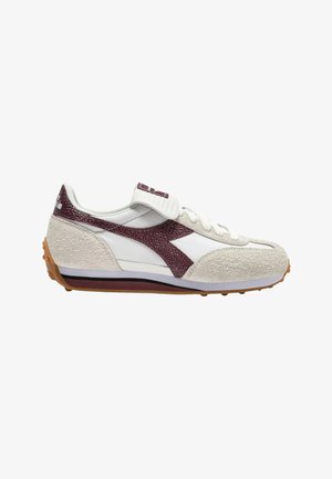 Diadora, RALLY INDOOR - Sneakers laag - bianco viola avvento