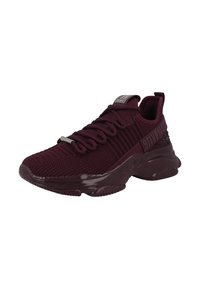 Steve Madden MAXILLA R E Sneakers Dark Cherry Lacq vinr d Zalando se steve-madden-maxilla-r-e-sneakers-dark-cherry-lacq-vinr-d-zalando-se