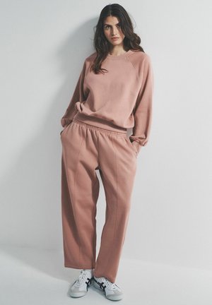 REGULAR FIT - OVERSIZED RAGLAN AND BARREL LEG JOGGER CO-ORD SET - Trening - pink