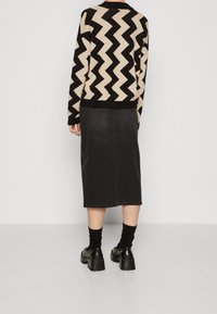 VILA Stickad tröja - black