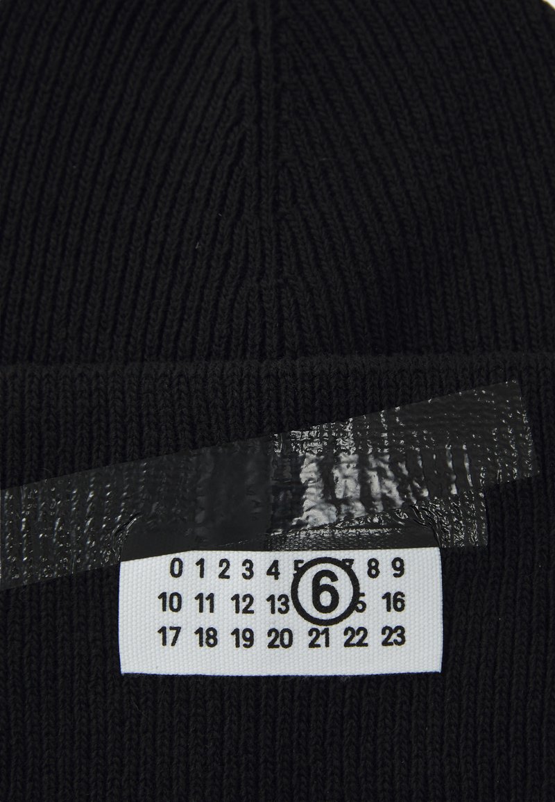 596449_7