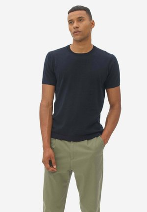 Basic T-shirt - sky captain